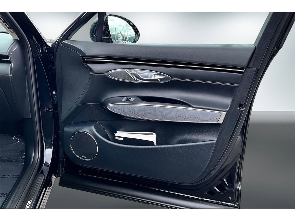 Used 2023 Genesis GV70 2.5T w/ Advanced Package image 23