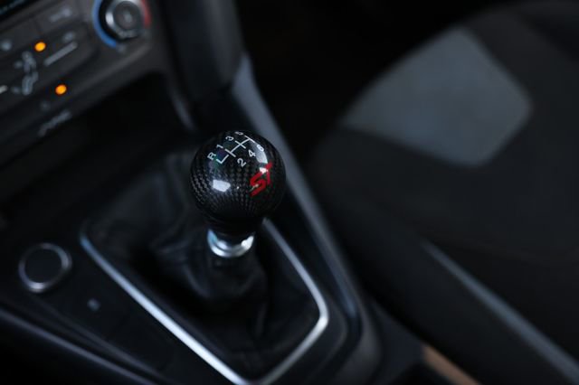 Used 2016 Ford Focus ST FWD image 43