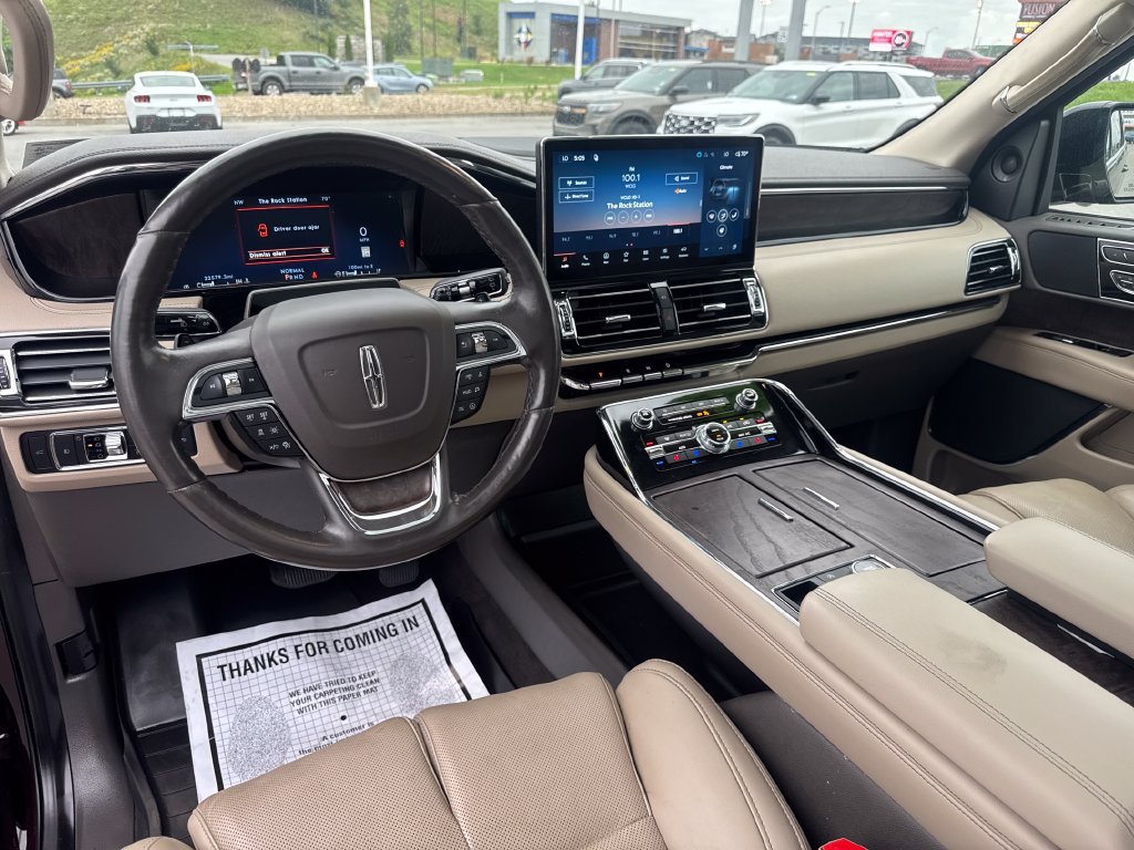 Used 2024 Lincoln Navigator Reserve AWD/4WD image 36