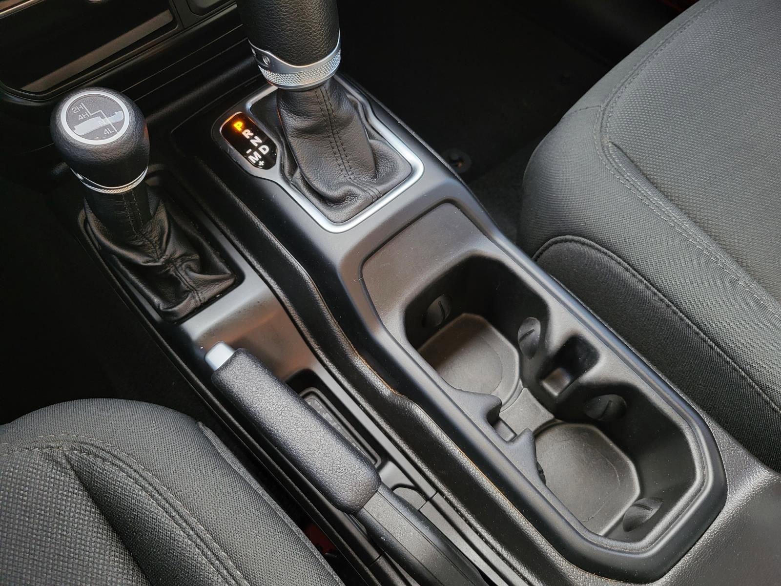 Used 2022 Jeep Gladiator Willys image 32