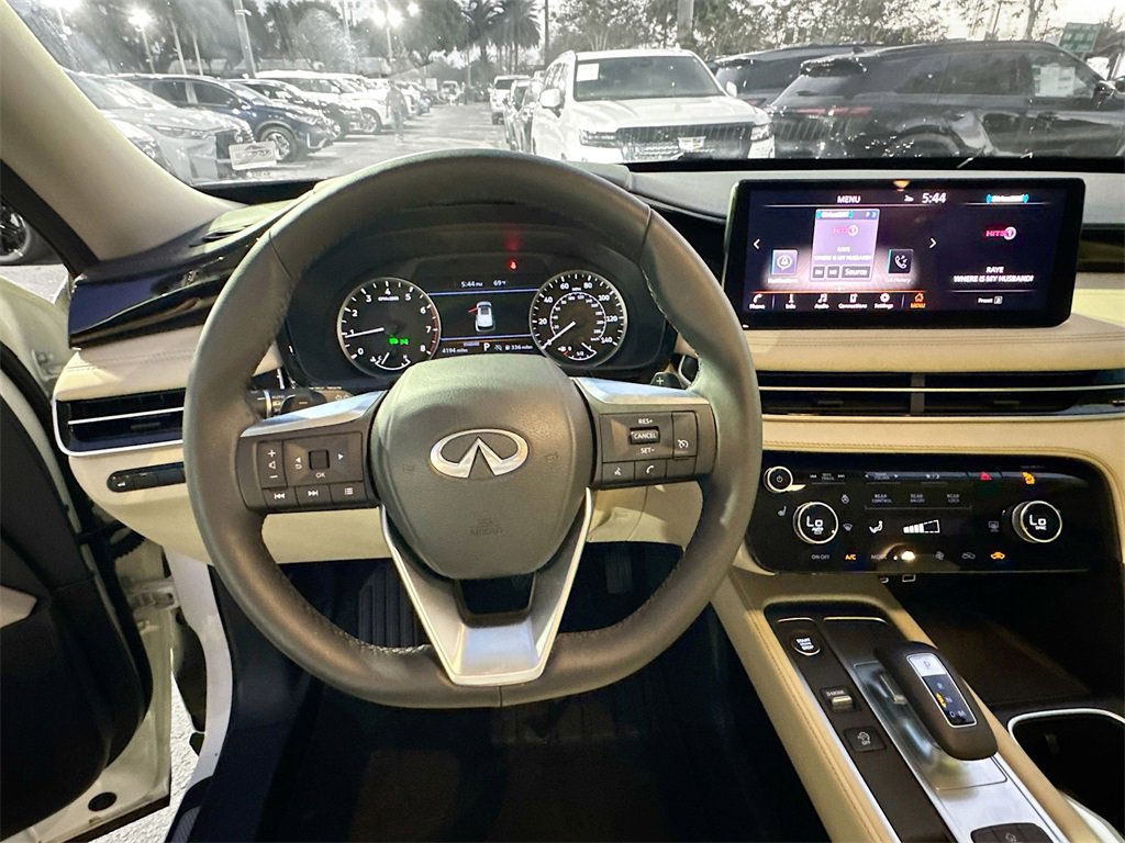 Used 2025 INFINITI QX60 Pure image 12