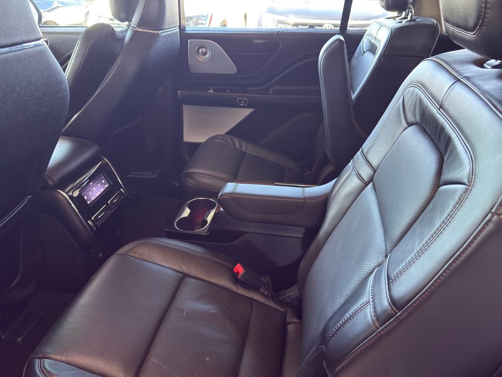 Used 2023 Lincoln Aviator Reserve w/ Equipment Group 201A image 33