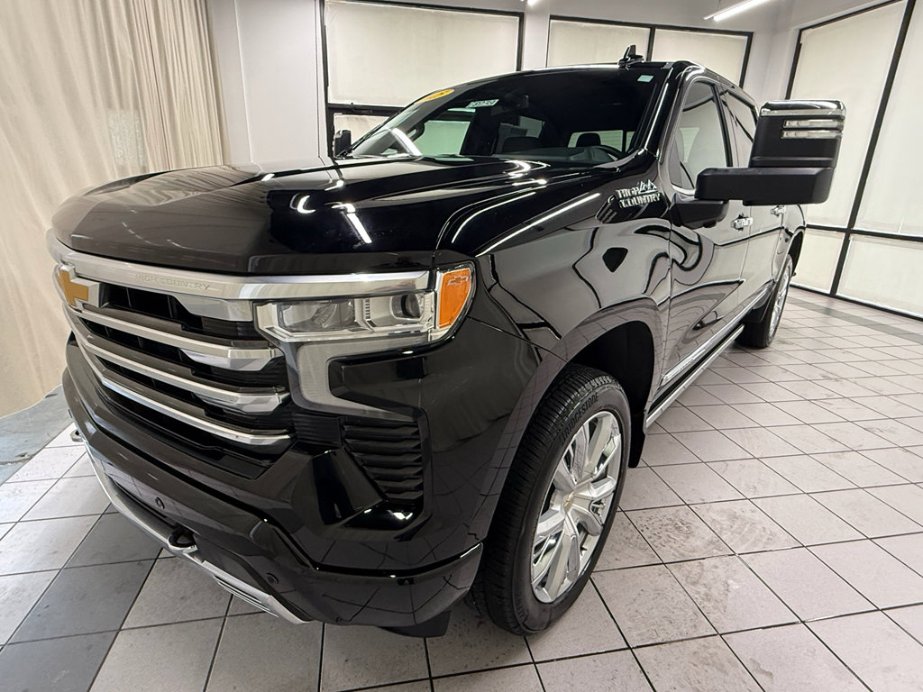 Certified 2025 Chevrolet Silverado 1500 High Country w/ High Country Premium Package AWD/4WD image 10