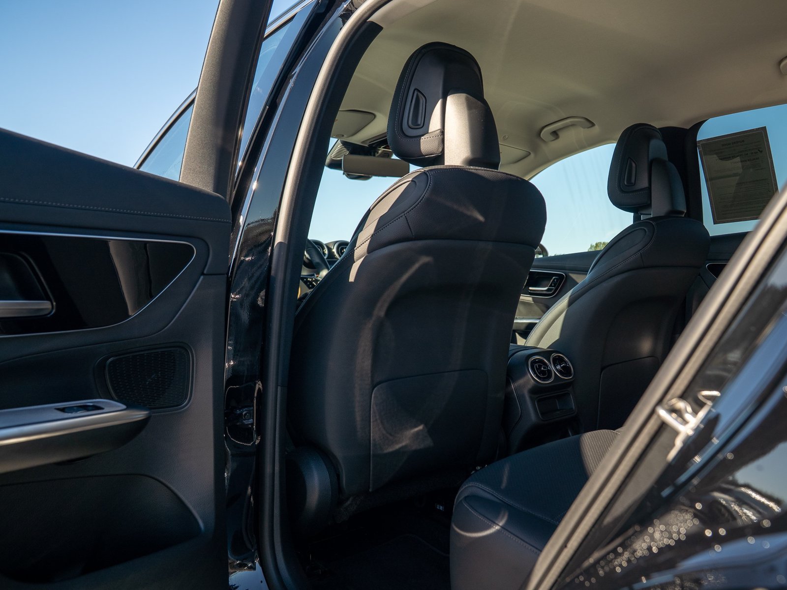 Certified 2025 Mercedes-Benz GLC 350e 4MATIC image 24