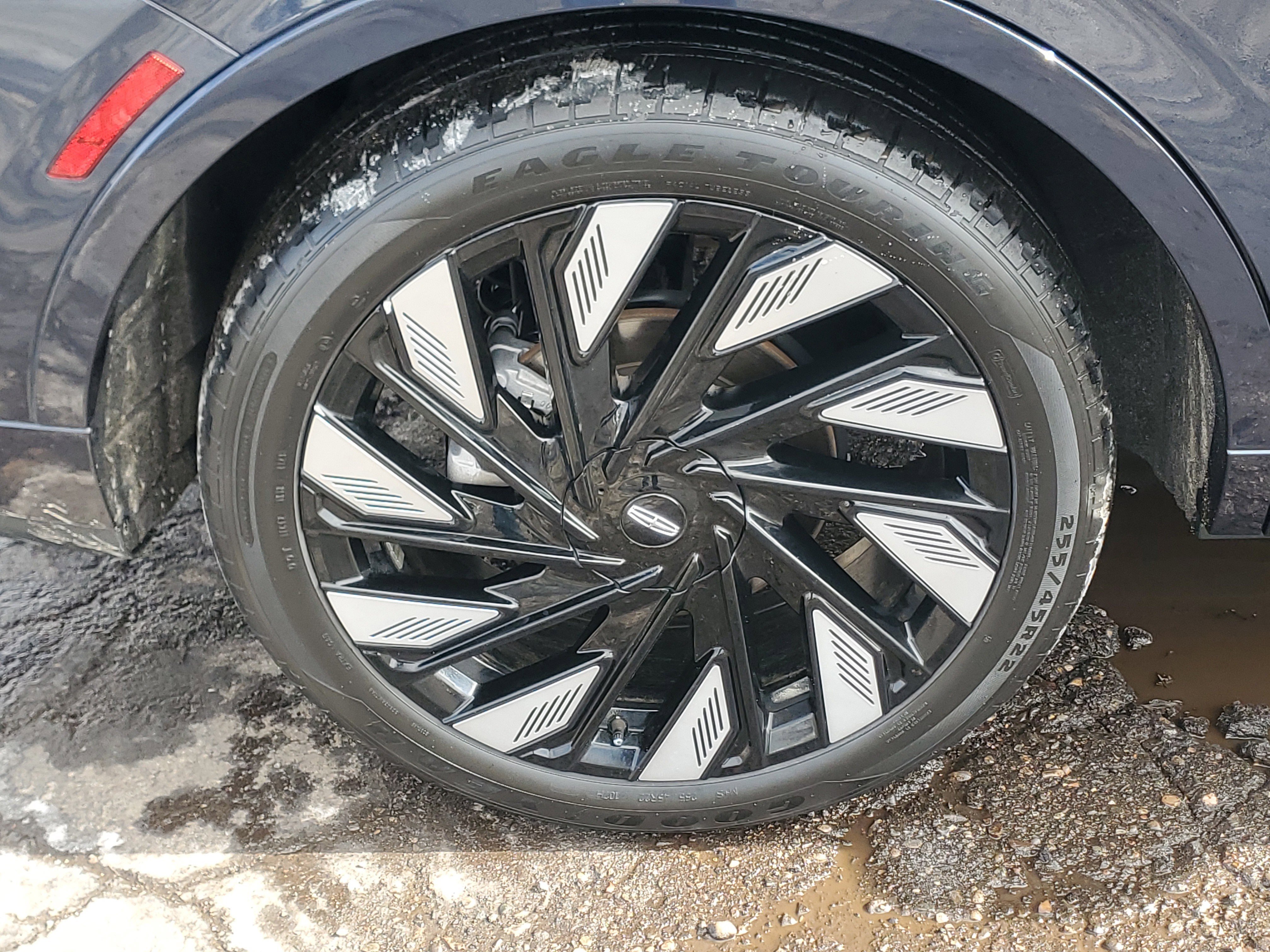 Certified 2024 Lincoln Nautilus Black Label w/ Jet Appearance Package (87T) image 7