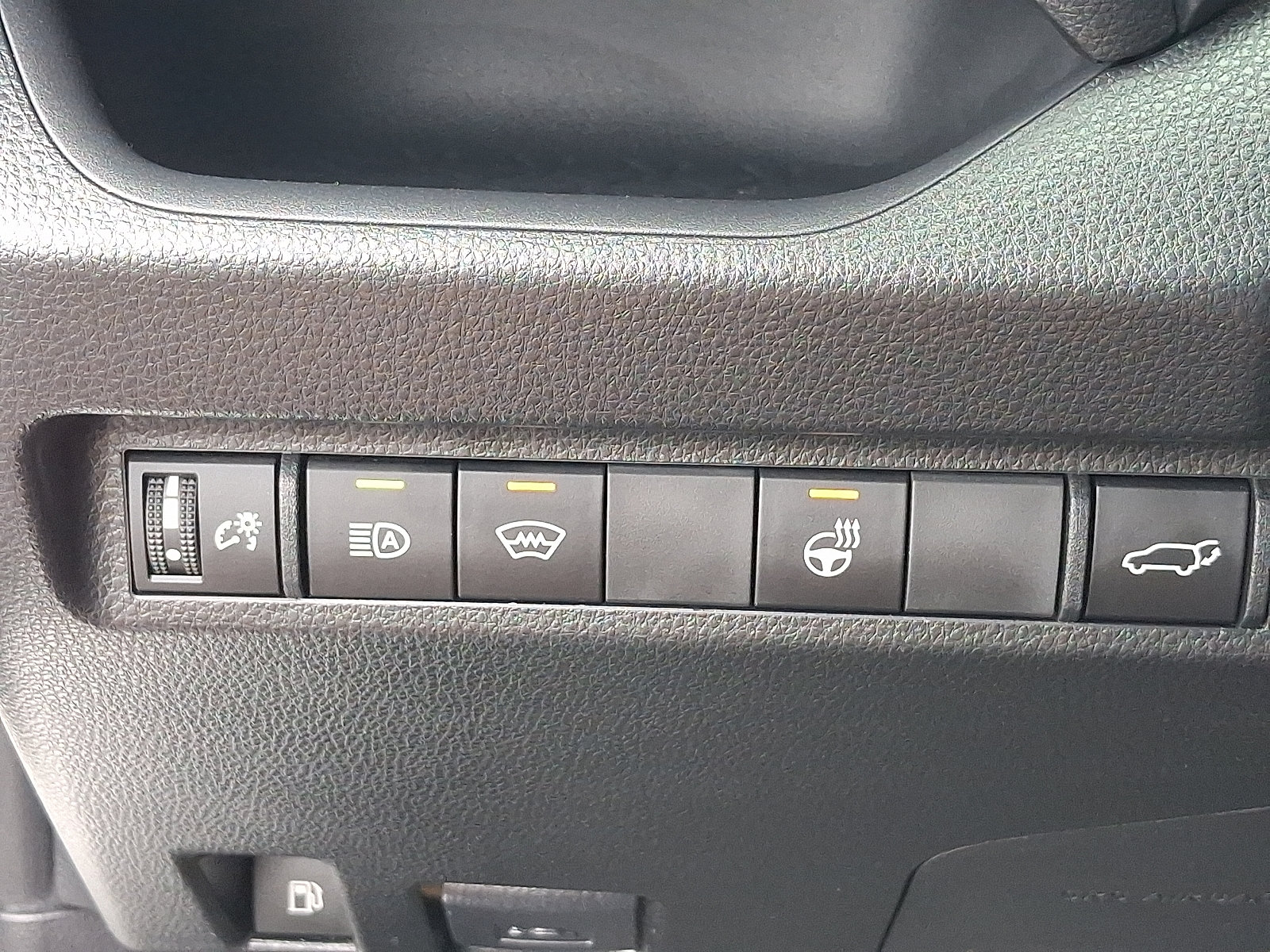 Used 2023 Toyota RAV4 SE w/ Weather & Moonroof Package AWD/4WD image 29
