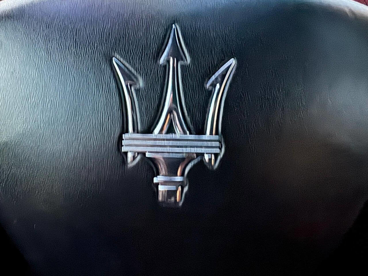 Used 2018 Maserati Levante image 22