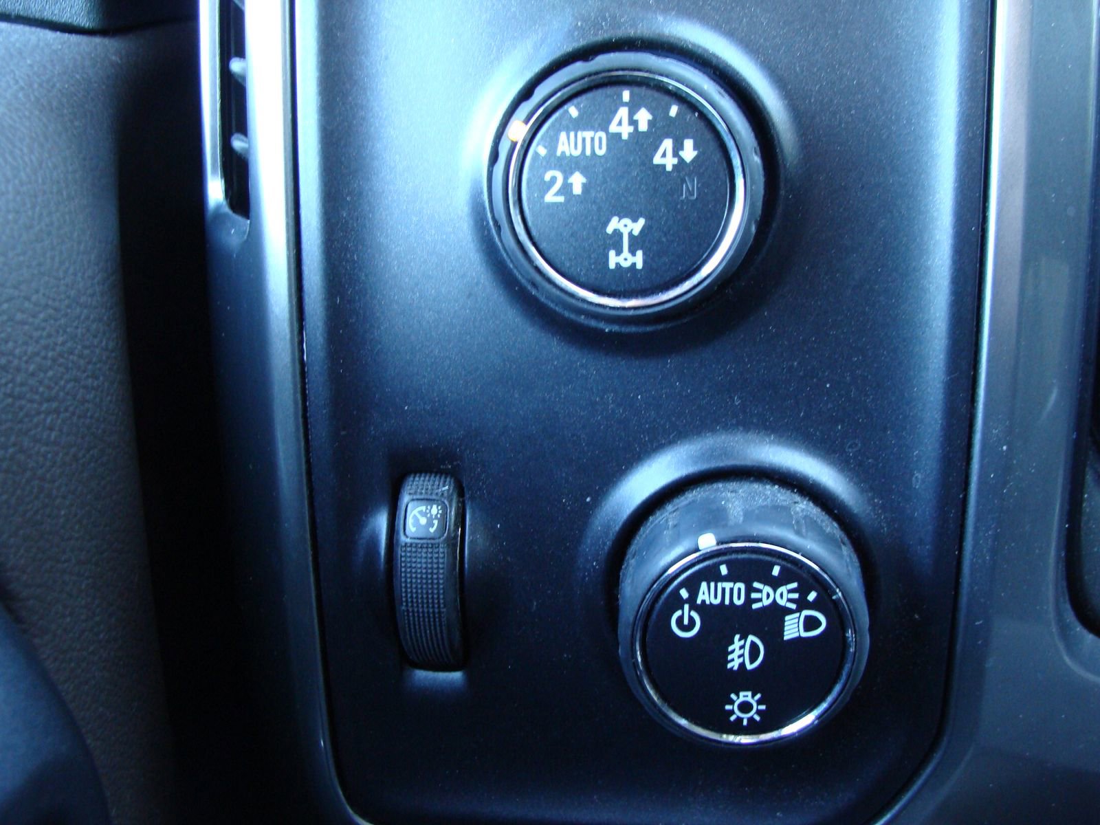 Used 2015 Chevrolet Silverado 1500 LT w/ All Star Edition image 28