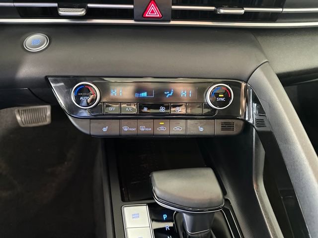 Used 2021 Hyundai Elantra SEL w/ Convenience + Premium Package image 23