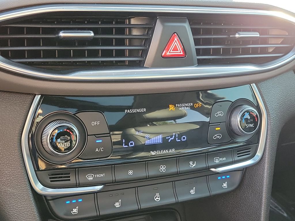 Used 2020 Hyundai Santa Fe Limited image 11