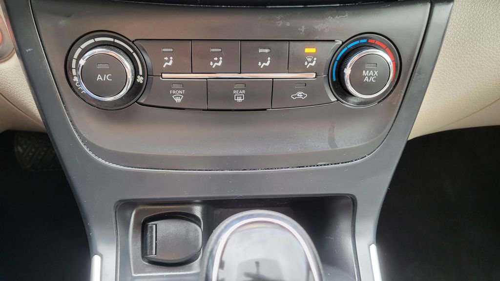 Used 2017 Nissan Sentra SV image 31