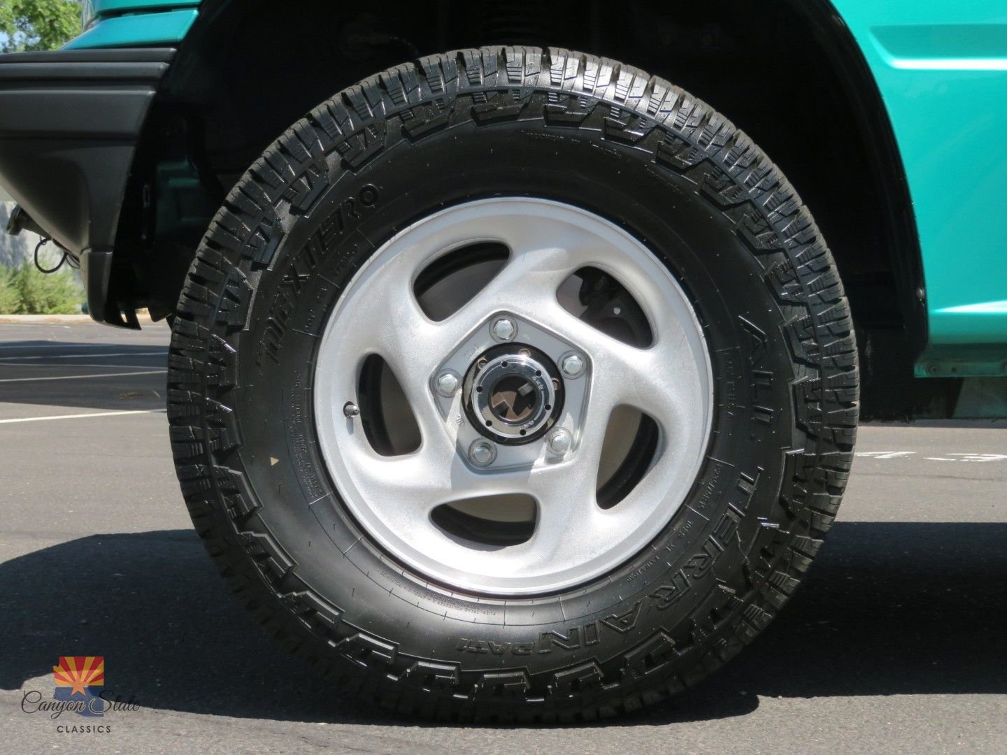 Used 1995 Geo Tracker 2WD 2-Door image 18