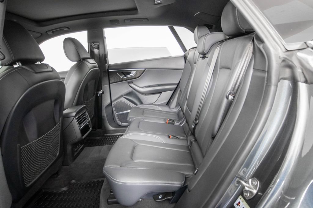 Used 2023 Audi Q8 Premium Plus AWD/4WD image 10