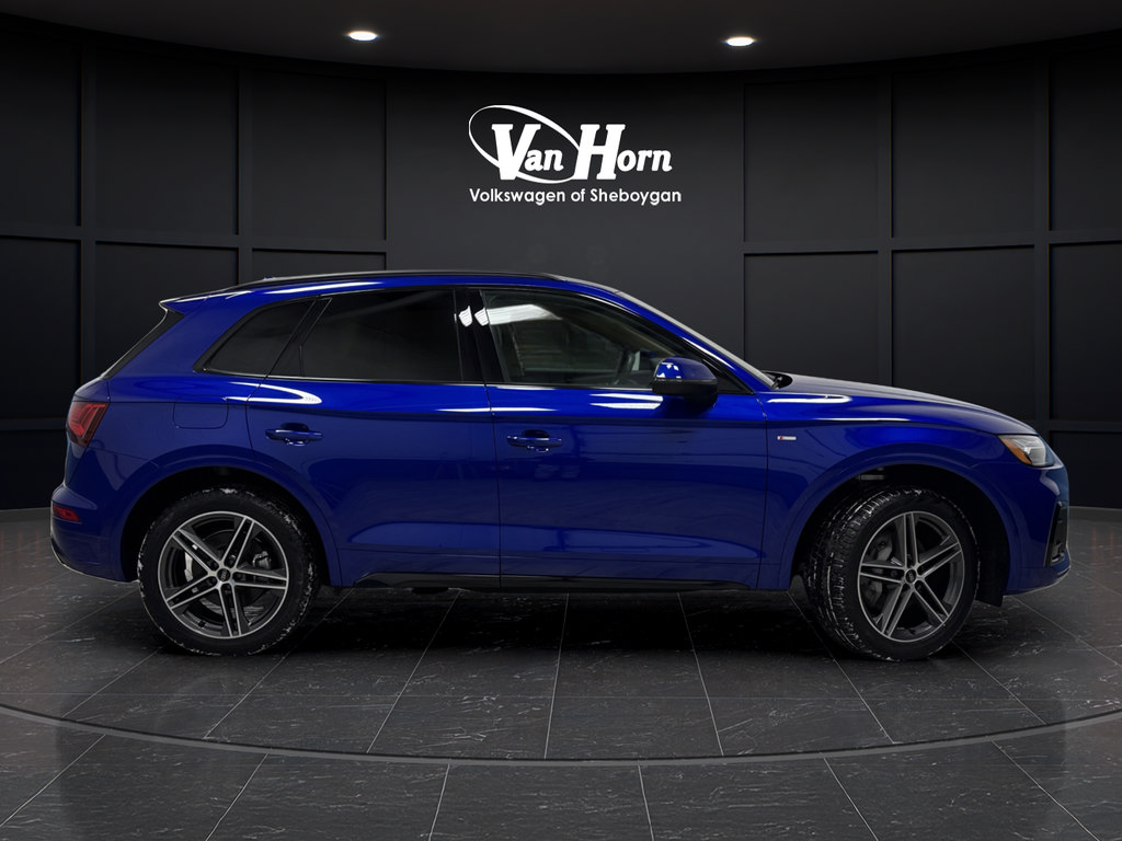 Used 2023 Audi Q5 e Premium Plus w/ Premium Plus Package AWD/4WD image 2