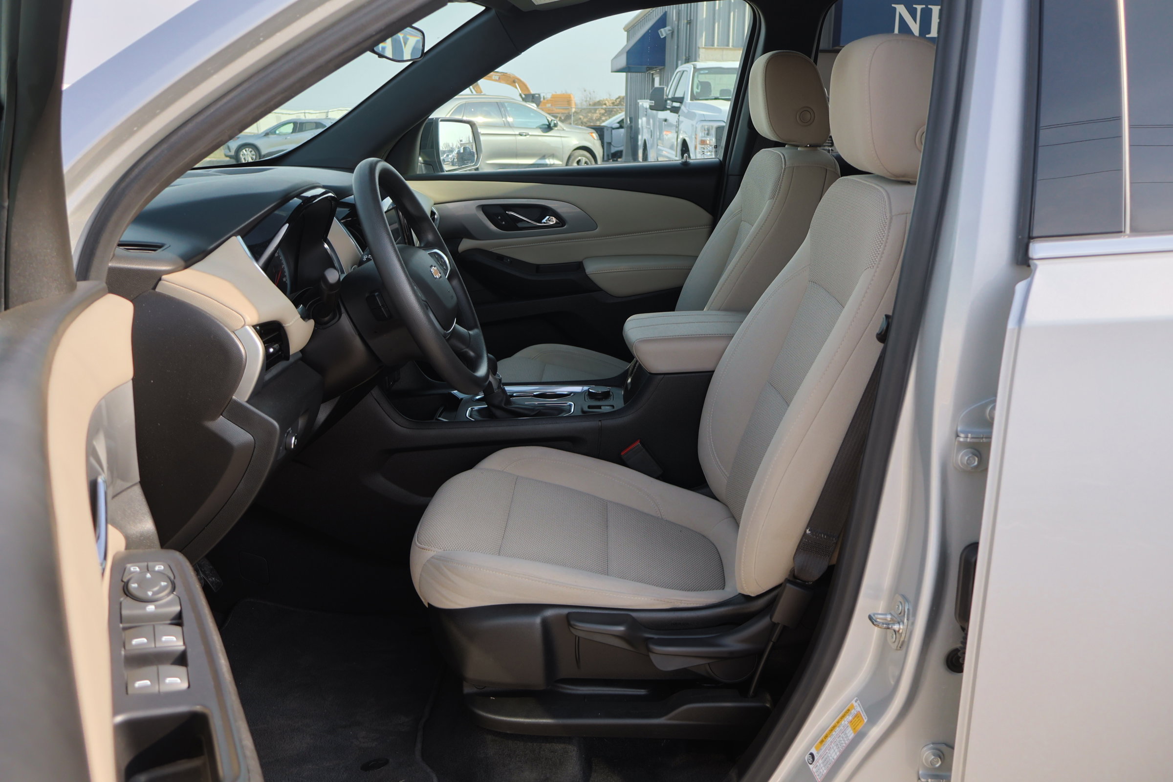 Used 2022 Chevrolet Traverse LS w/ LPO, Cargo Package image 12