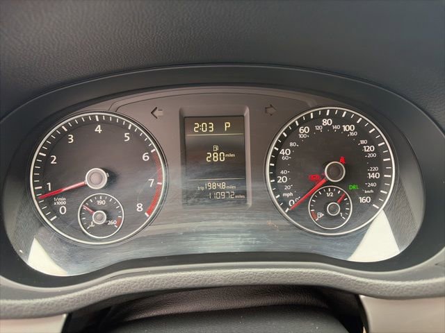 Used 2015 Volkswagen Passat 1.8T Limited Edition image 9