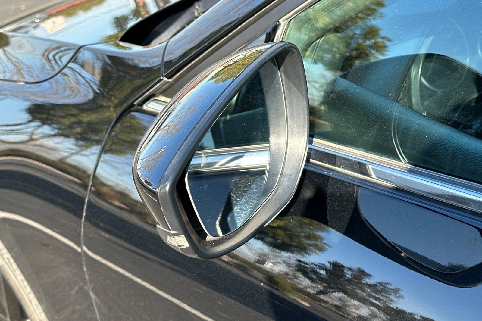 Used 2025 MAZDA MAZDA3 2.5 S Hatchback w/ Premium Pkg image 52