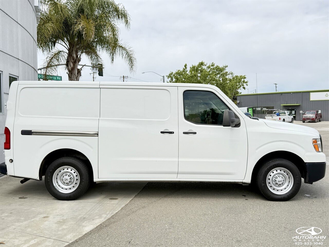 Used 2020 Nissan NV 2500 S RWD image 5