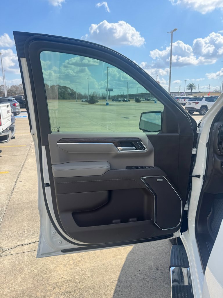 New 2026 GMC Sierra 1500 SLT image 10