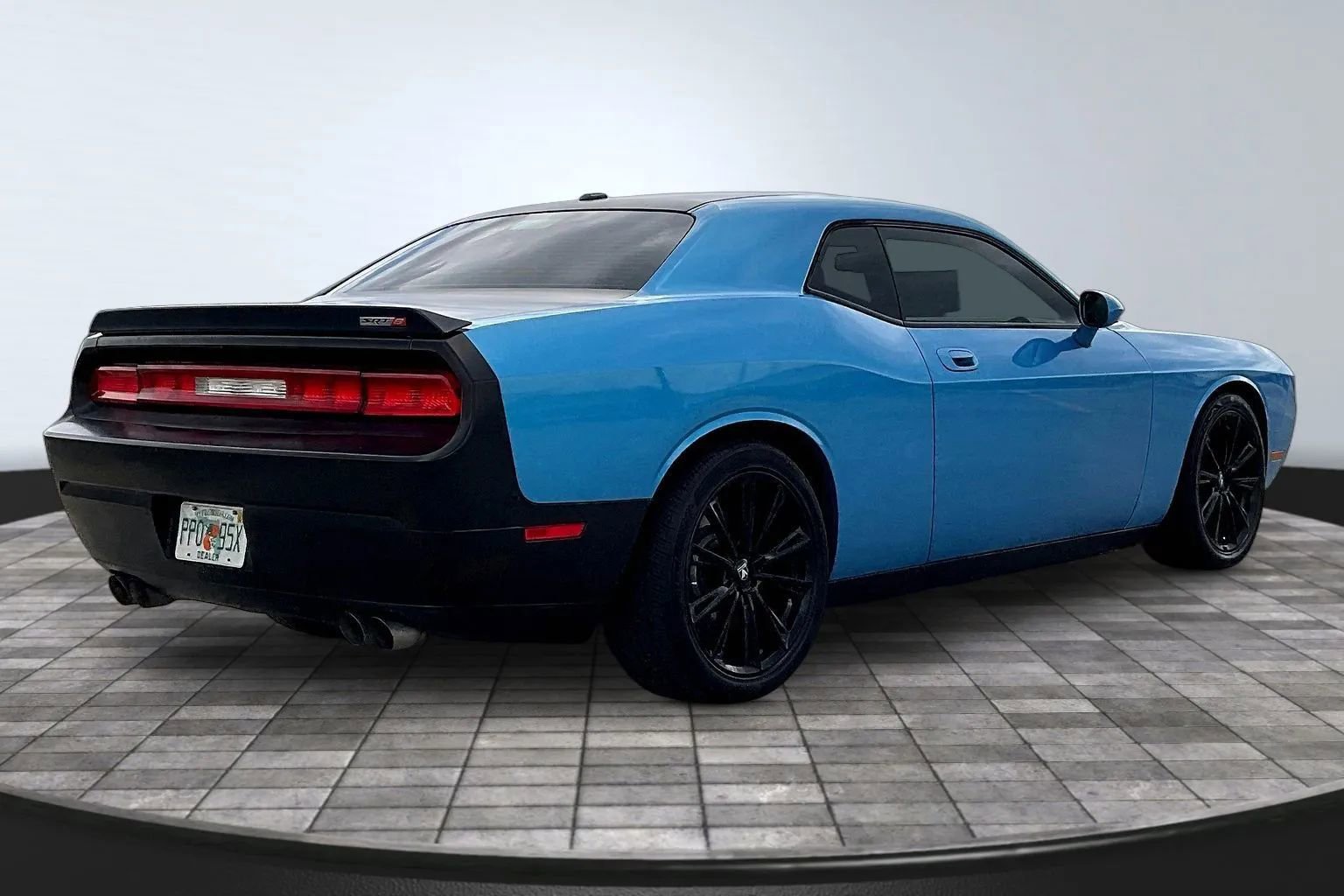Used 2010 Dodge Challenger SRT8 w/ SRT Option Group II RWD image 6