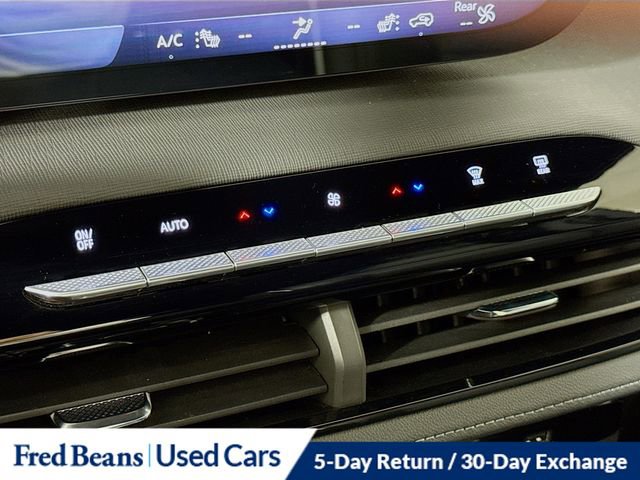 Used 2025 Buick Enclave Preferred FWD image 17
