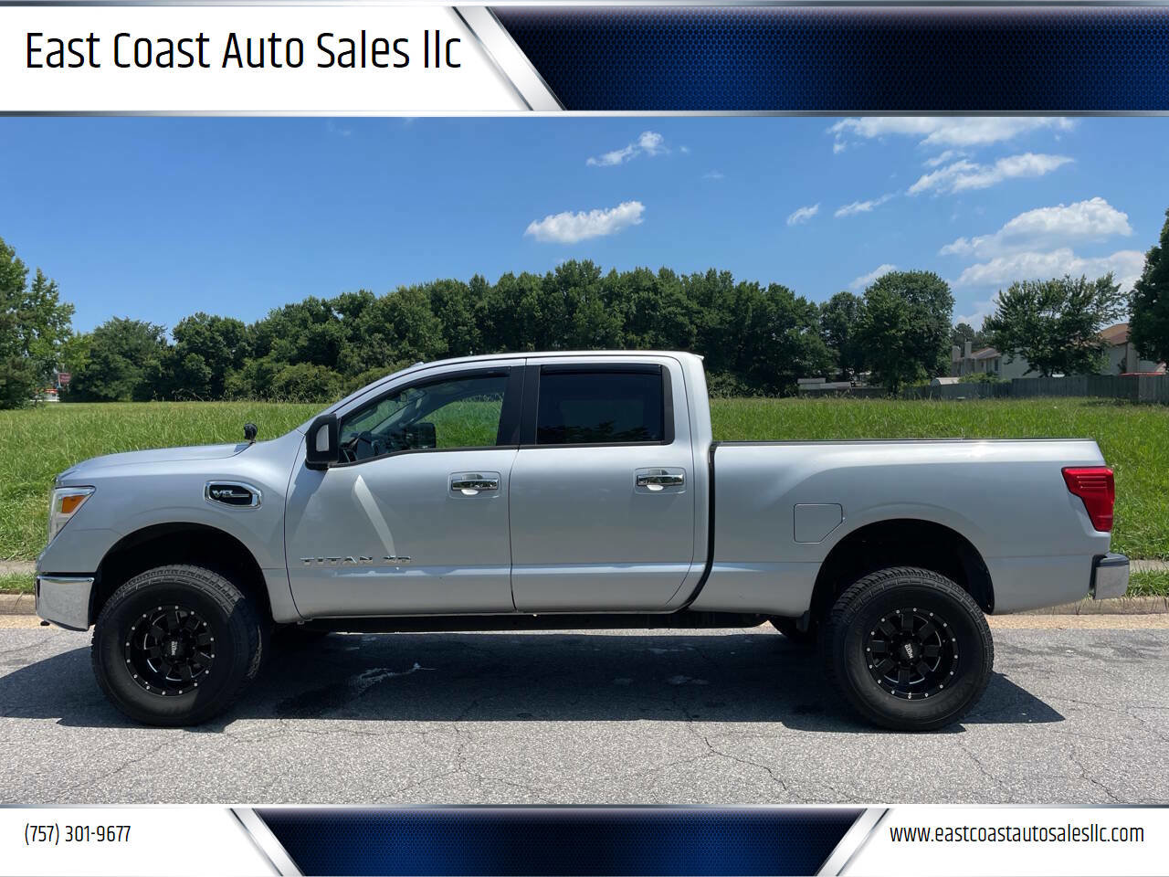 Used 2017 Nissan Titan SV RWD image 1