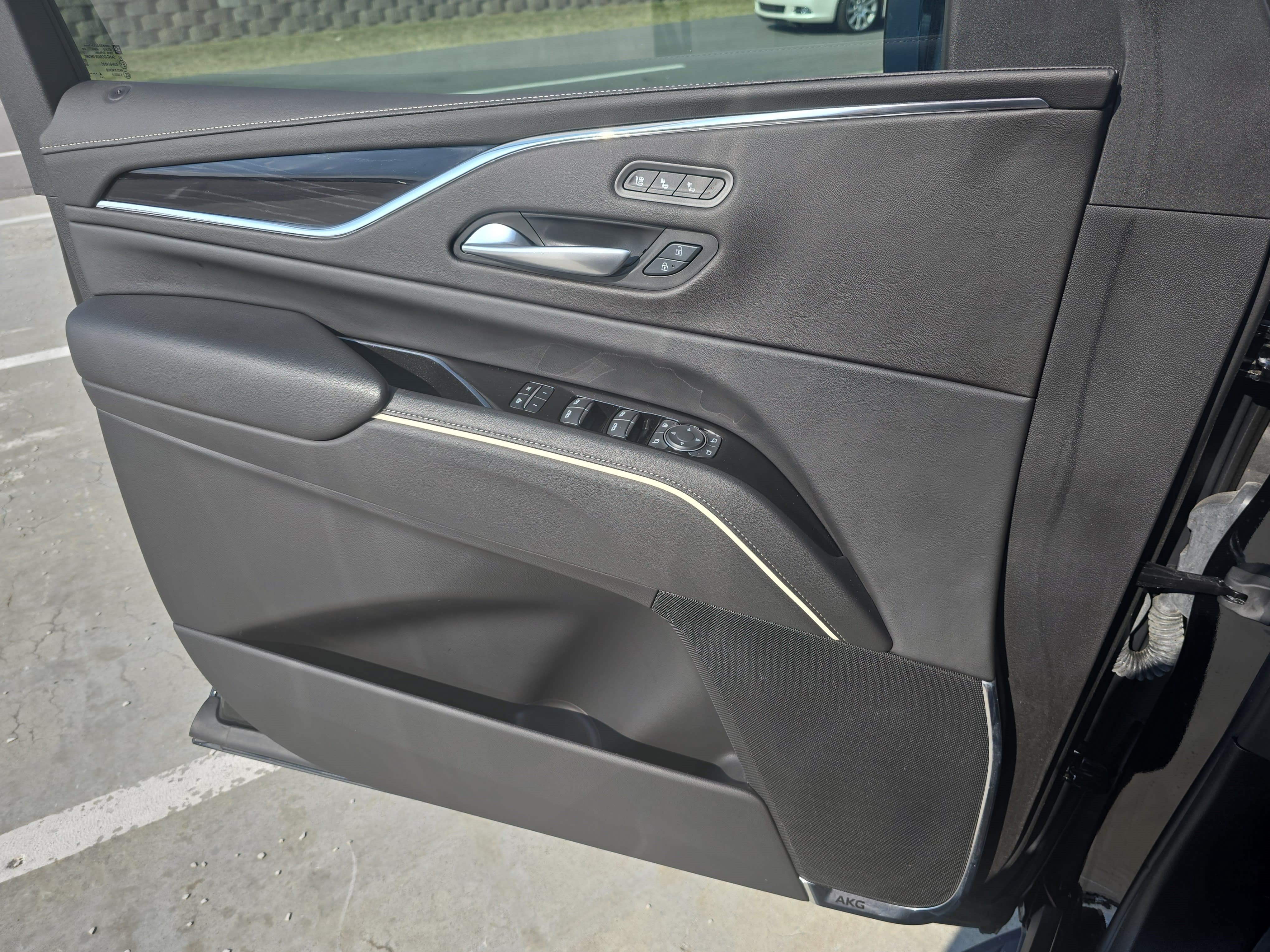 Used 2024 Cadillac Escalade Sport w/ LPO, ONYX Package AWD/4WD image 28