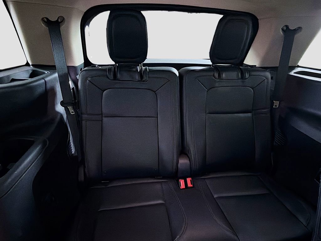 Used 2023 Lincoln Aviator Reserve image 28