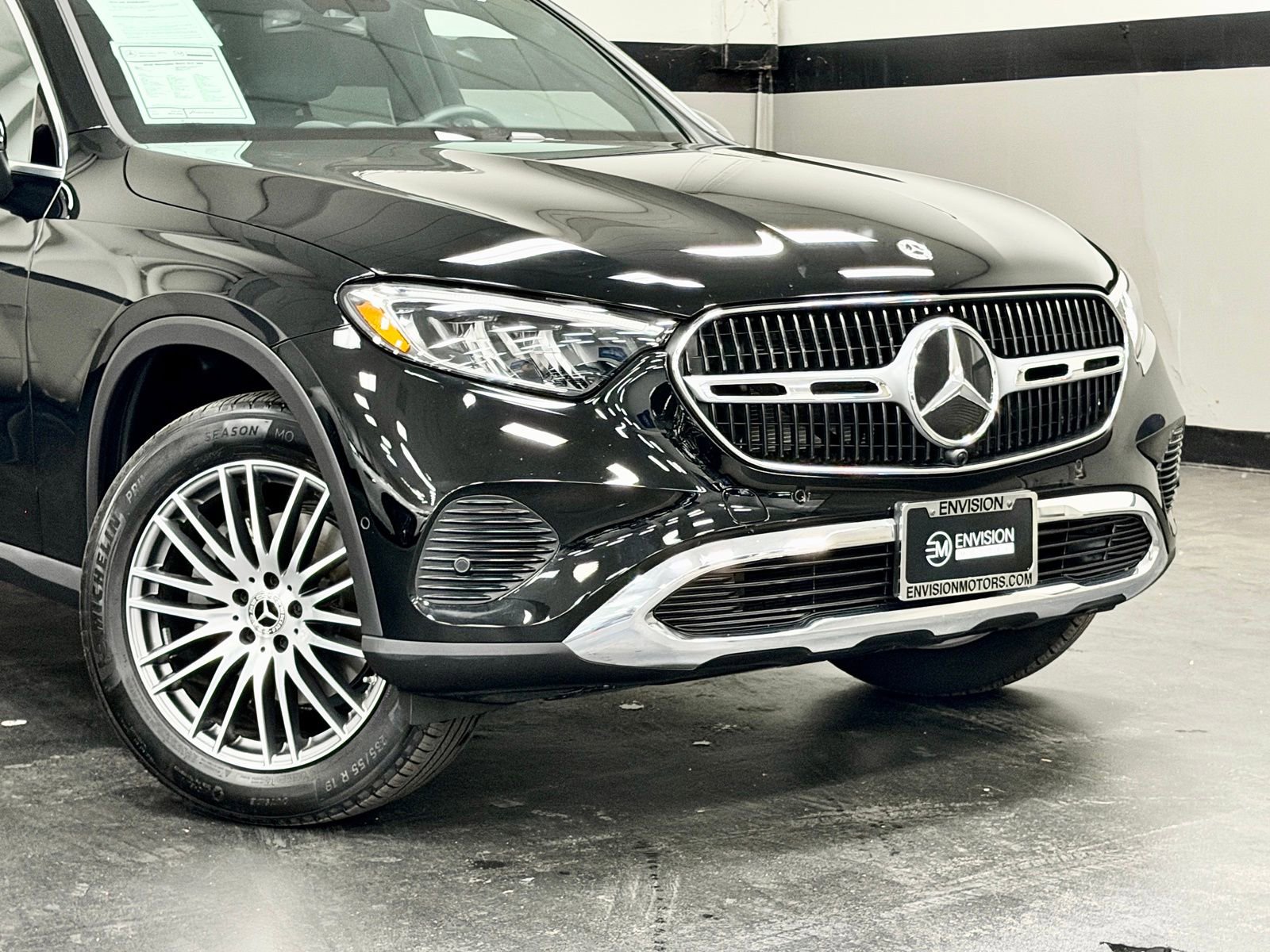 Used 2026 Mercedes-Benz GLC 300 image 3