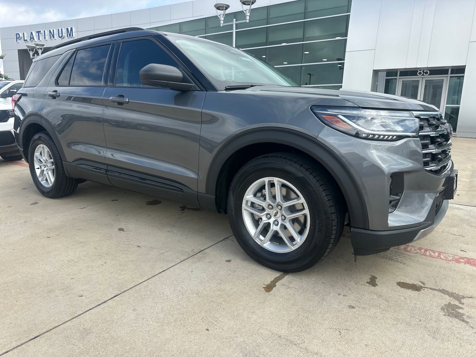 New 2026 Ford Explorer Active w/ Active Comfort Package image 7