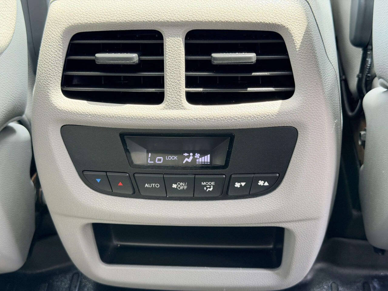 Used 2016 Honda Pilot EX-L image 37