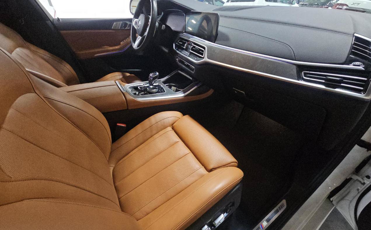 Used 2020 BMW X7 xDrive40i w/ M Sport Package AWD/4WD image 11