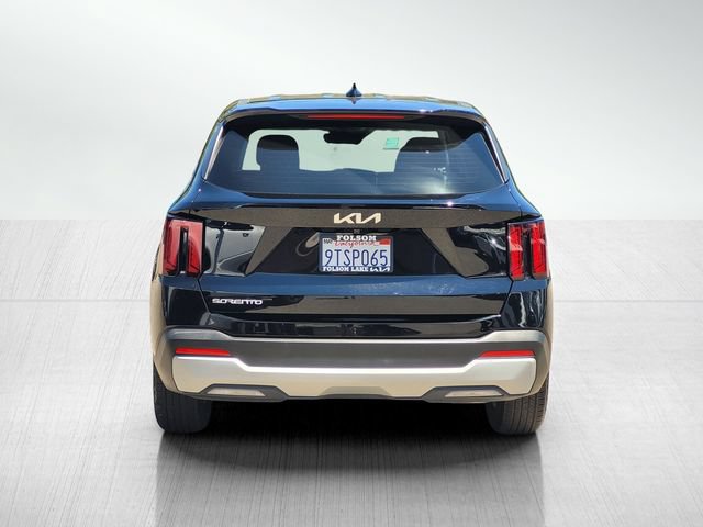 Used 2025 Kia Sorento LX FWD image 5