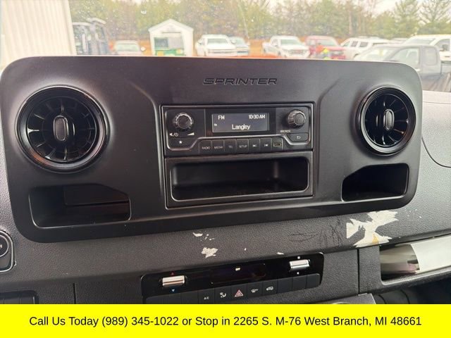 Used 2021 Freightliner Sprinter 1500 image 16