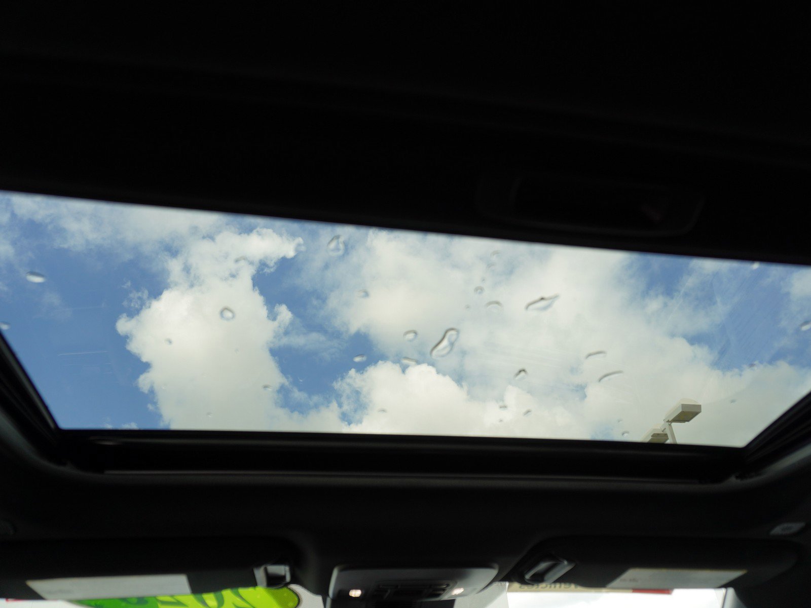 Used 2025 Toyota Camry SE AWD/4WD image 14