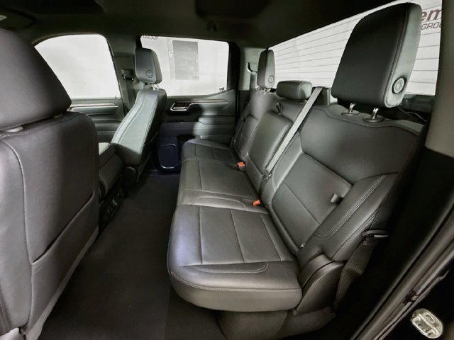 Used 2025 GMC Sierra 1500 SLT AWD/4WD image 24