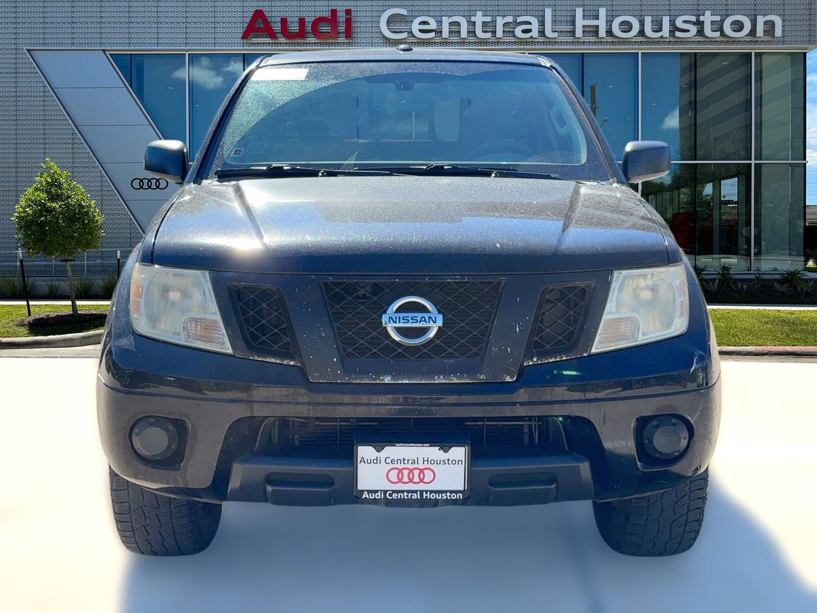 Used 2014 Nissan Frontier SV image 6