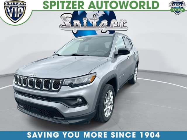 Used 2023 Jeep Compass Latitude AWD/4WD image 4