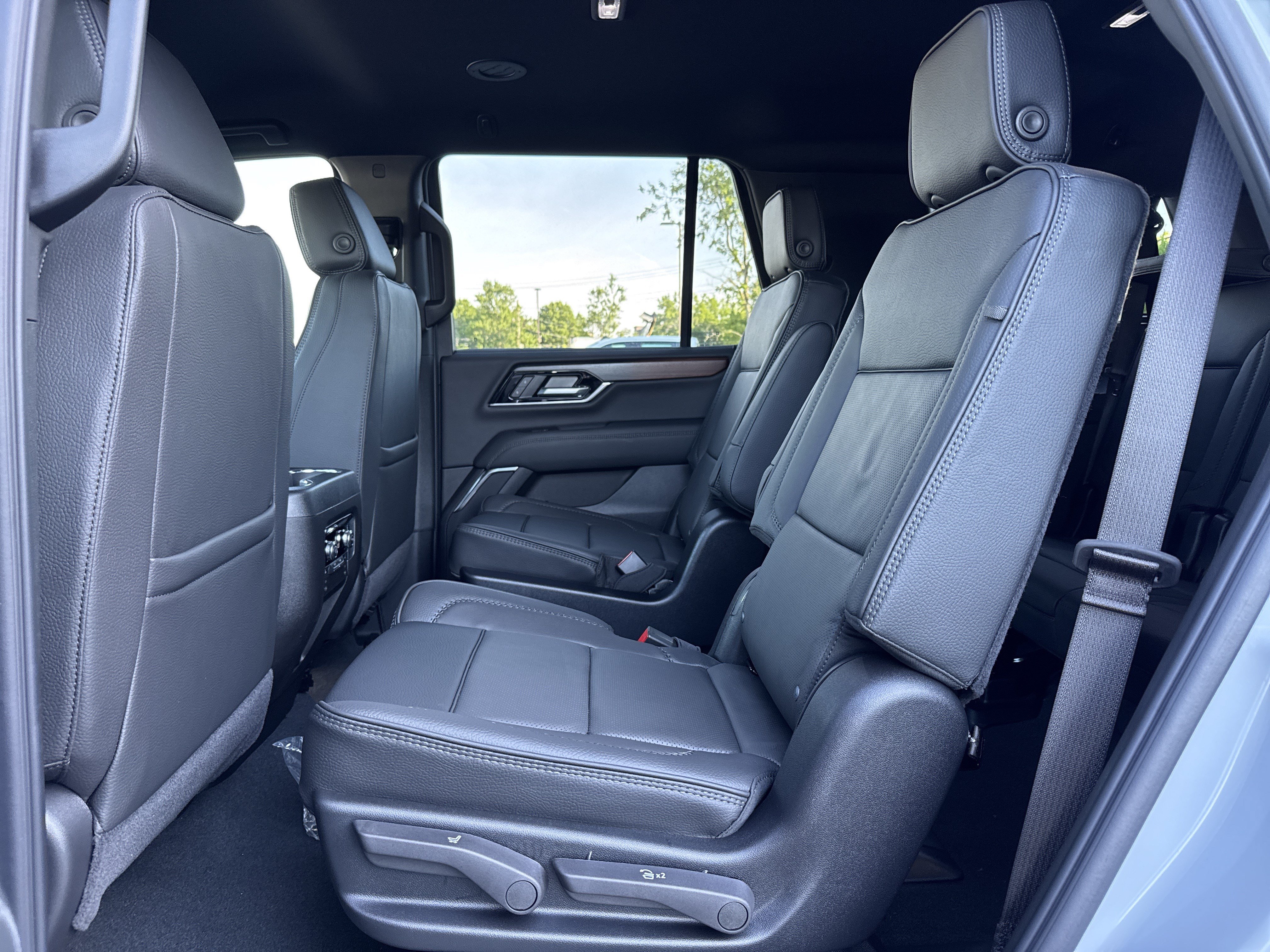 New 2026 GMC Yukon Denali AWD/4WD image 29