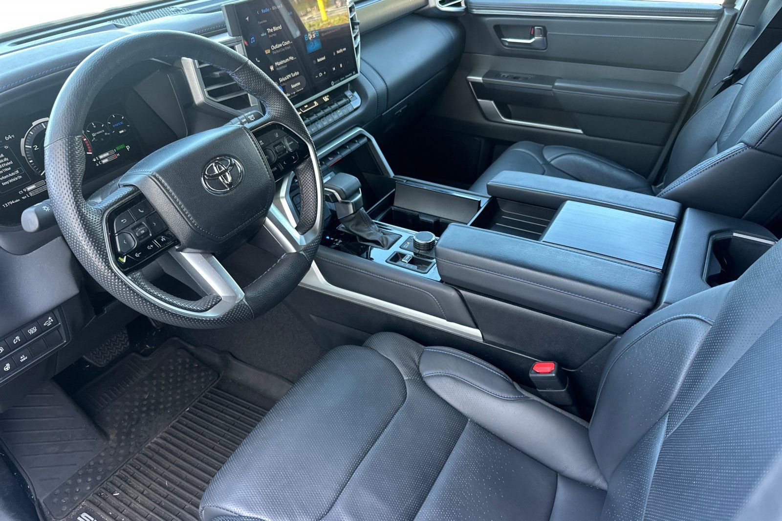 Used 2024 Toyota Sequoia Platinum image 10