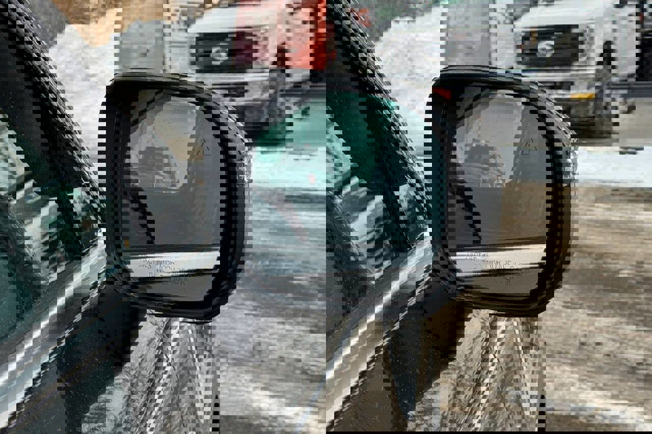 Used 2023 Kia Telluride S image 12