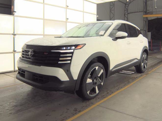 Used 2025 Nissan Kicks SR FWD image 5
