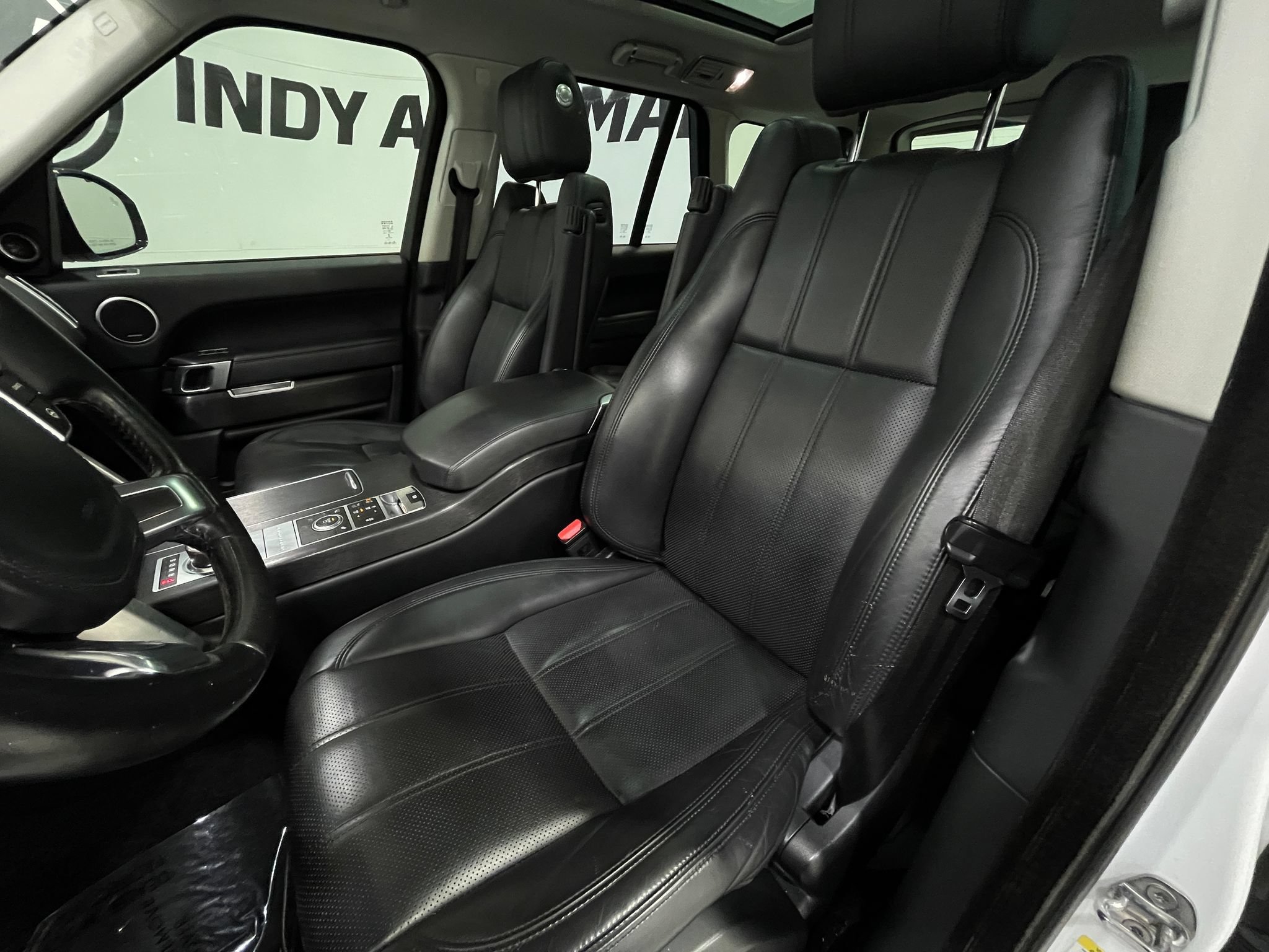 Used 2015 Land Rover Range Rover Supercharged AWD/4WD image 13