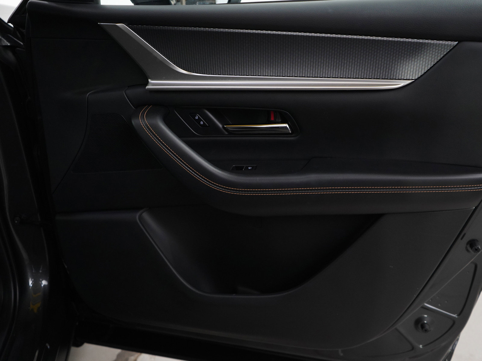 Certified 2024 MAZDA CX-90 Plug-In Hybrid w/ Preferred image 10