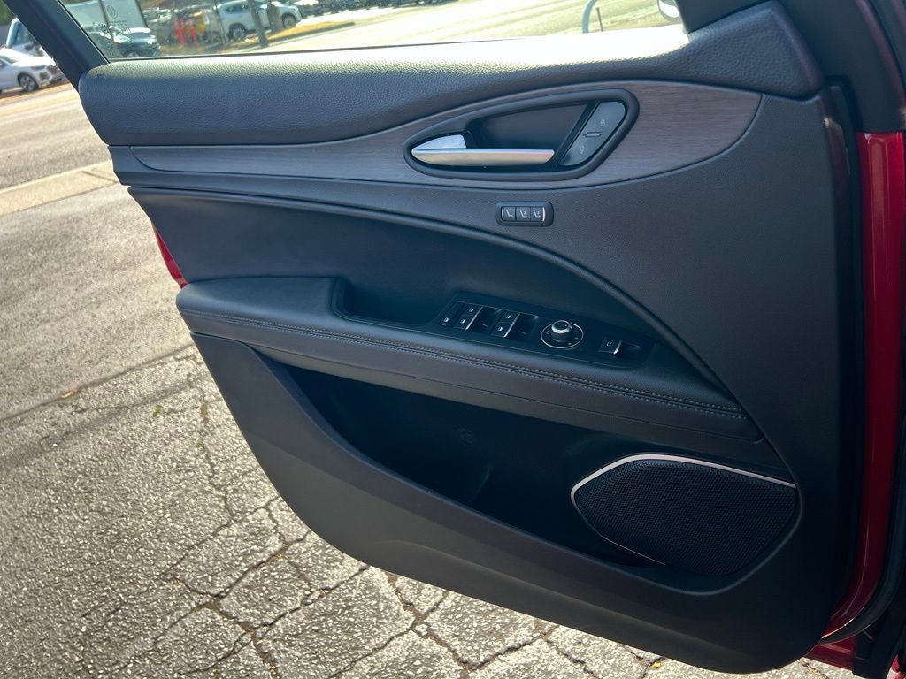 Used 2020 Alfa Romeo Stelvio Ti w/ Active Blind Spot Package AWD/4WD image 19