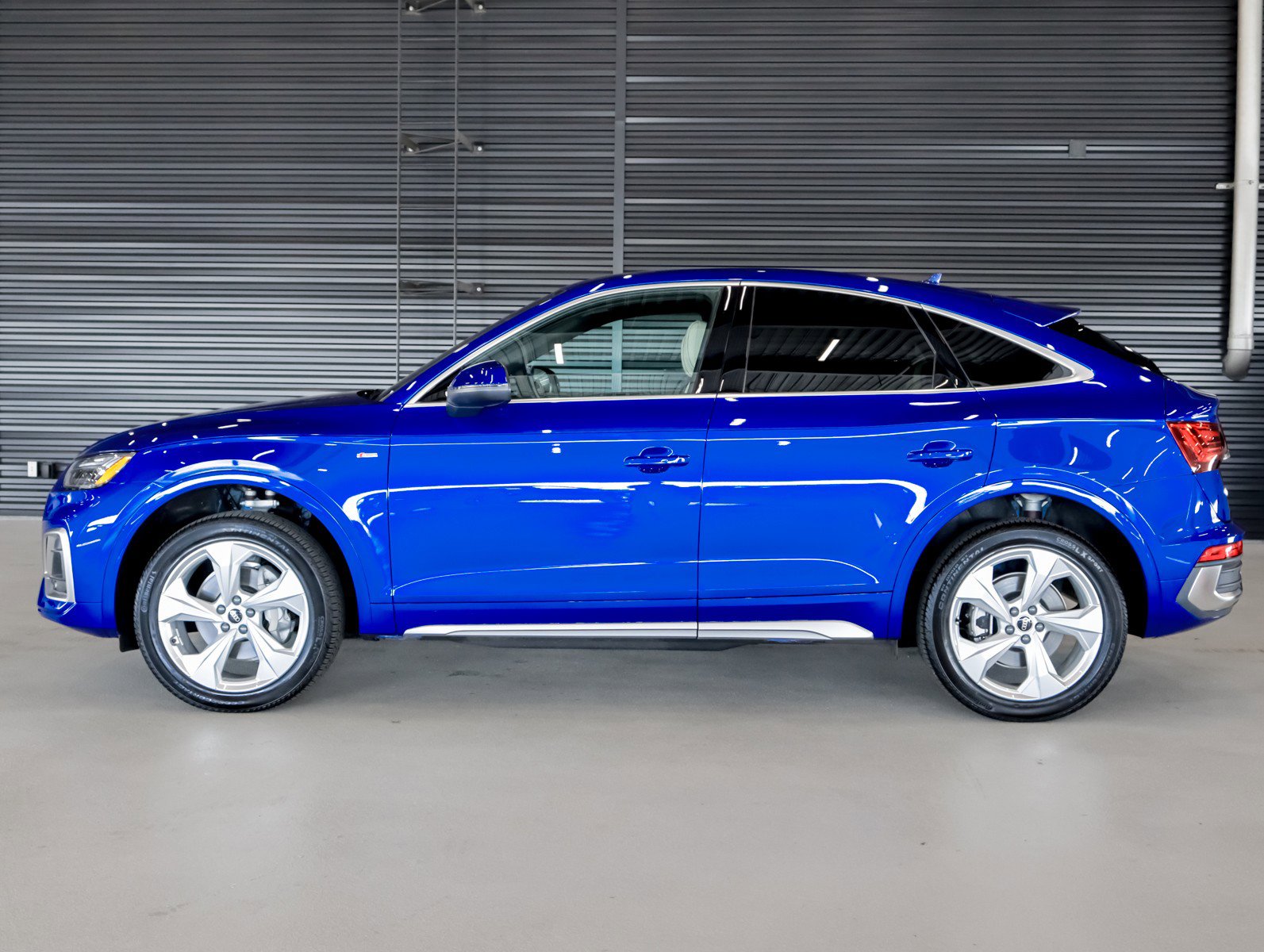 Certified 2025 Audi Q5 2.0T Premium AWD/4WD image 15