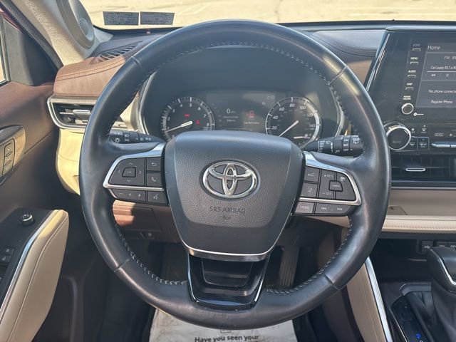 Used 2020 Toyota Highlander Limited image 29