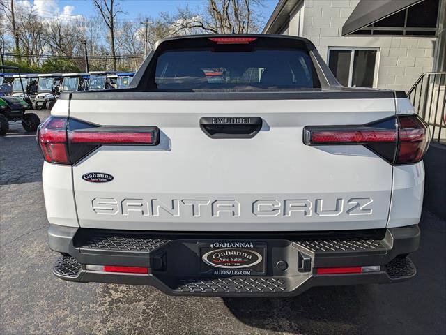 Used 2024 Hyundai Santa Cruz SE FWD image 4