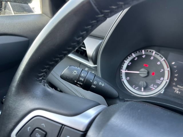 Used 2024 Toyota Highlander LE FWD image 25