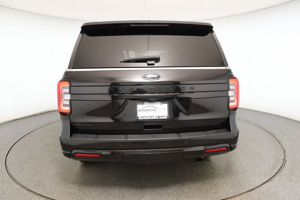 Used 2023 Ford Expedition Limited image 5